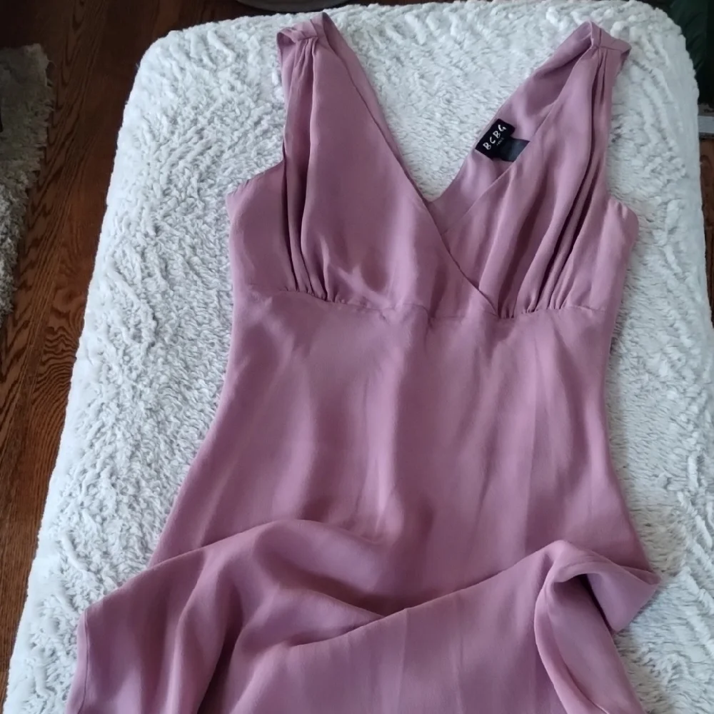 Elegant Pink BCBG Sleeveless Dress - Picture 12 of 16